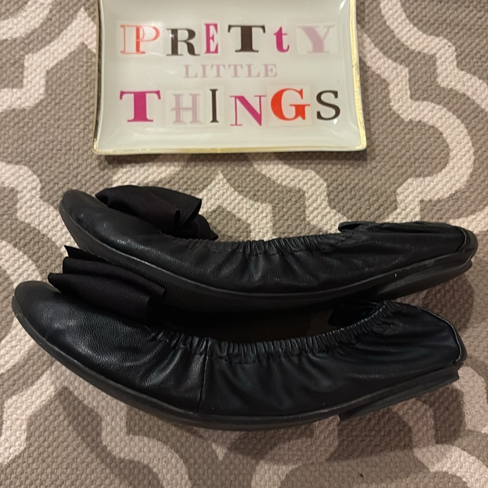 PrettyLittleThing Black Flats with Bow Detail - Picture 4 of 5